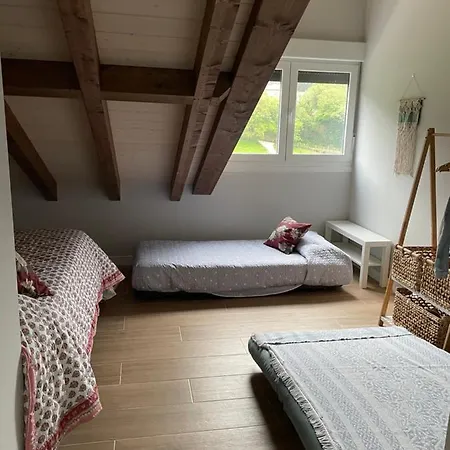 Agradable Entre Playas Y Montanas 카라비아