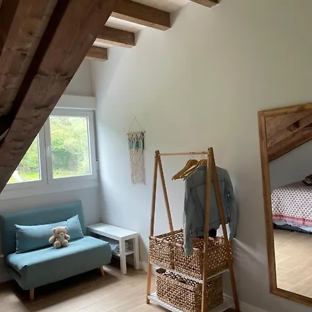 Agradable Entre Playas Y Montanas